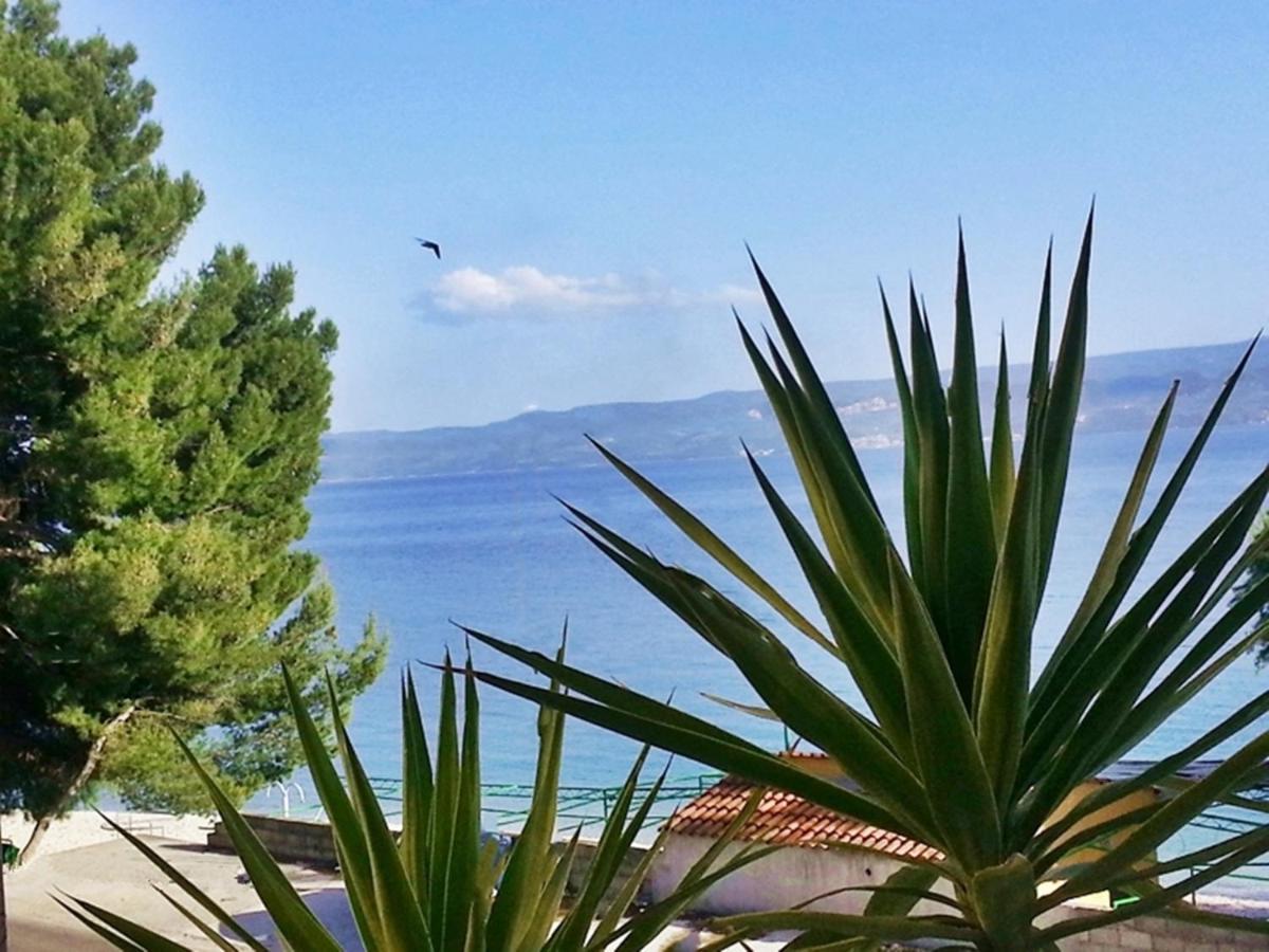 Apartments By The Sea Krilo Jesenice, Omis - 15145 Jesenice  Exterior foto